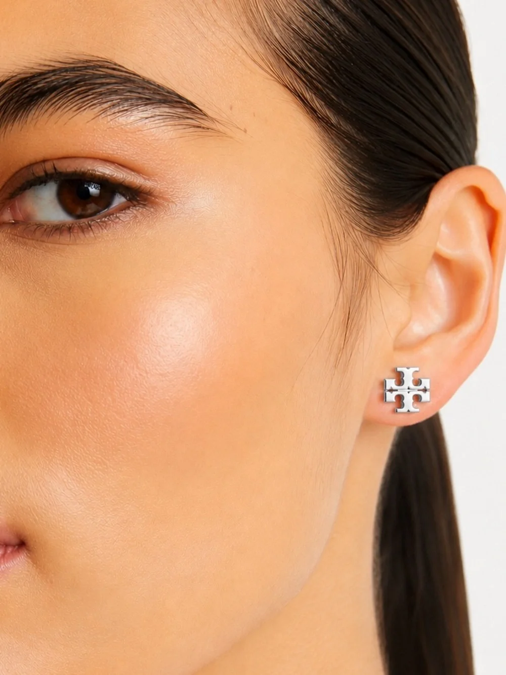 Tory Burch Small Icon Enamel Stud Earrings Silver 🩶